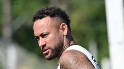 Neymar durante treino no CT Rei Pelé.