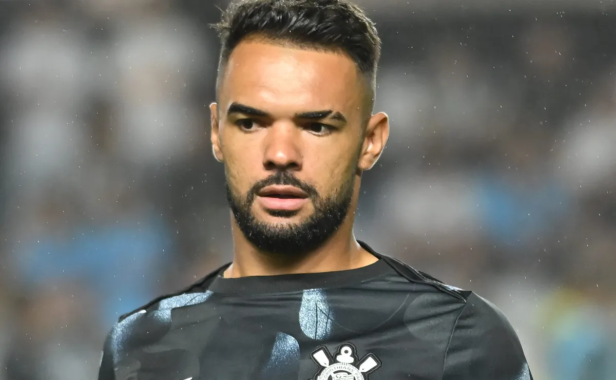 Raniele sai em defesa de André após expulsão em Corinthians x Vasco: “Não tem o que fazer”