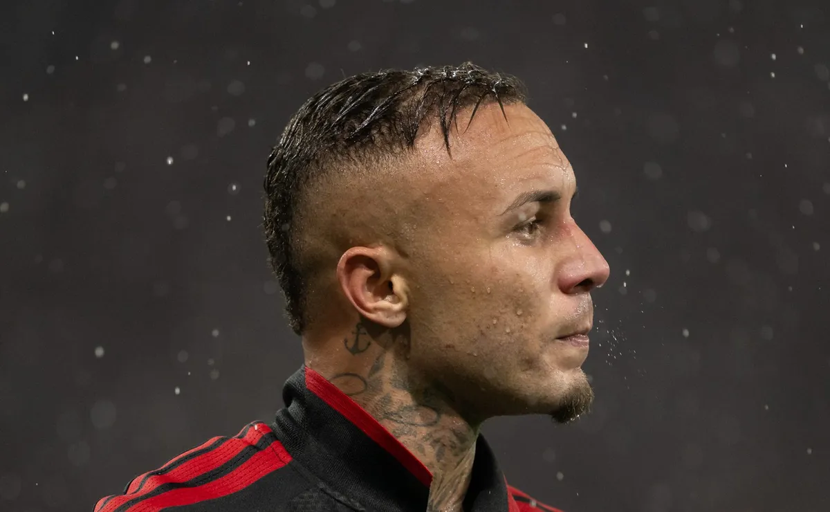 Cebolinha vai cumprir contrato no Flamengo e saída em julho apenas se algum clube pagar a multa