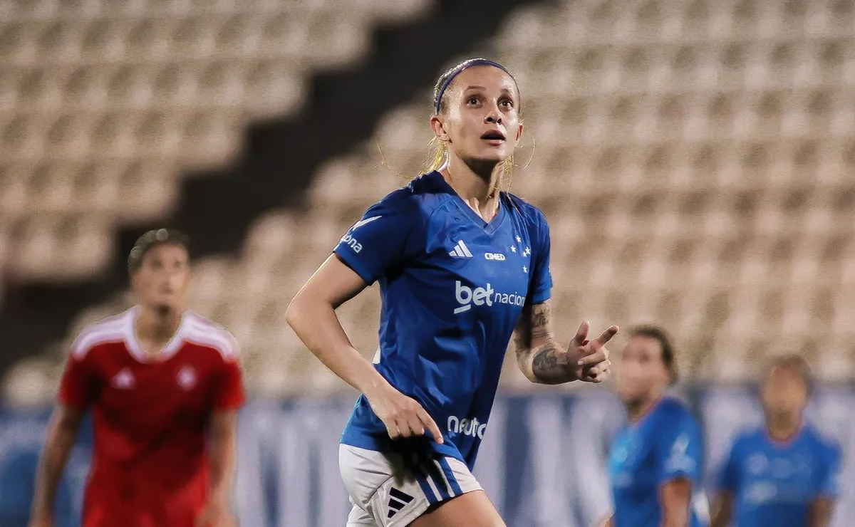 Cruzeiro perde invencibilidade e se afasta da liderança no Brasileirão Feminino