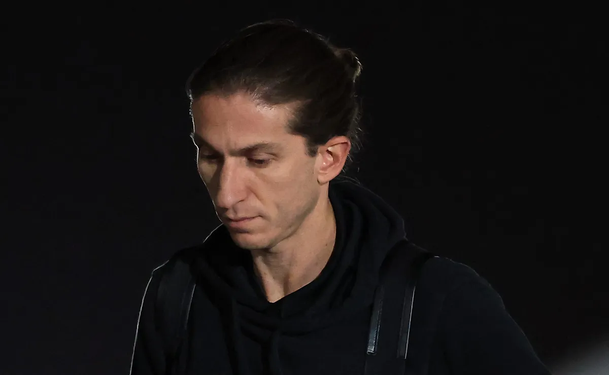 Chelsea não prioriza Filipe Luís, ex-Flamengo, para assumir o Clube