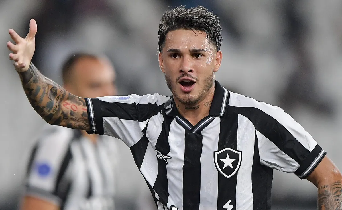 Mateo Ponte abre o placar e coloca Botafogo em vantagem diante do Independiente Petrolero na Sul-Americana