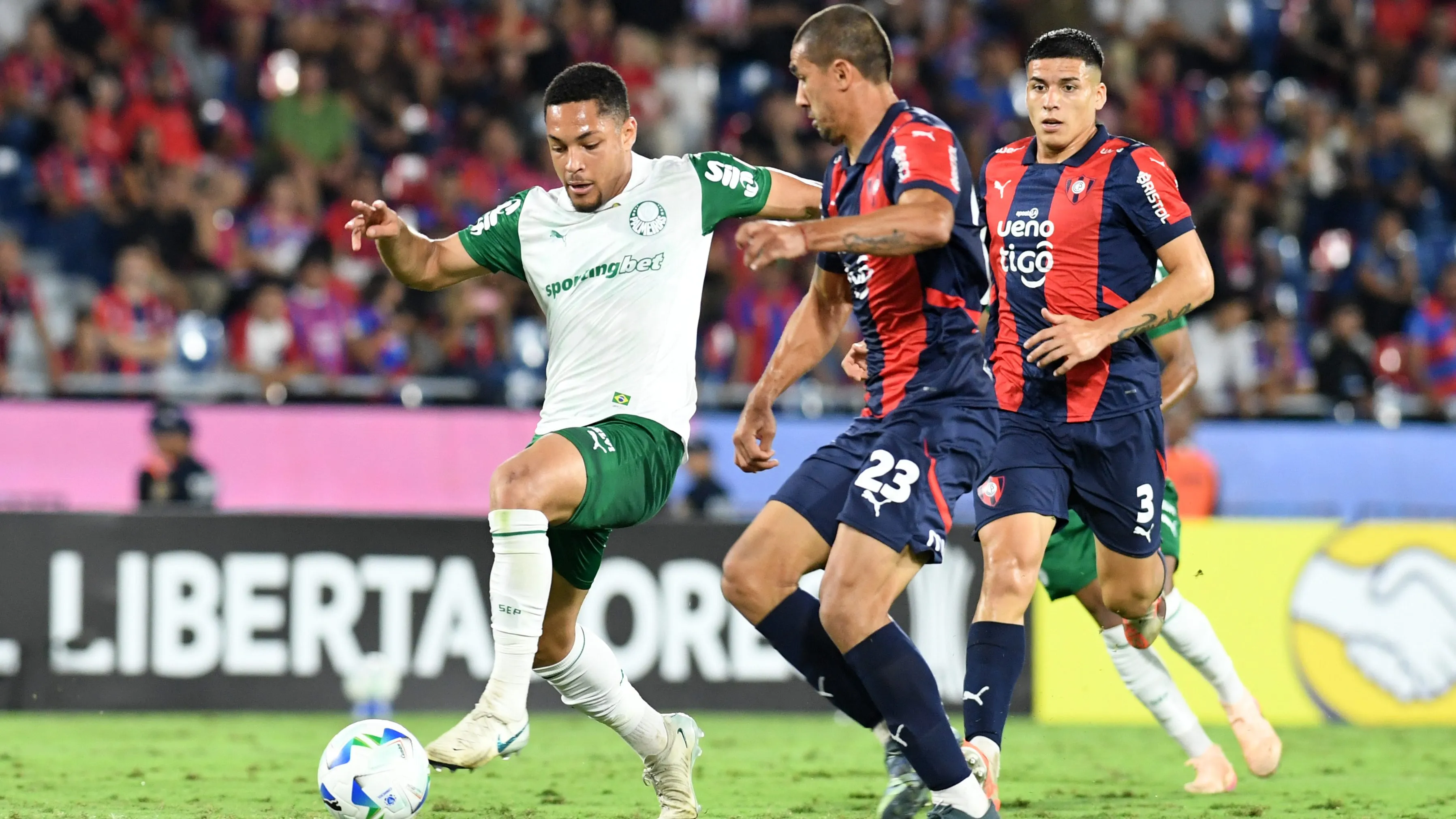 Cerro Porteño x Palmeiras. (Photo by Christian Alvarenga/Getty Images)