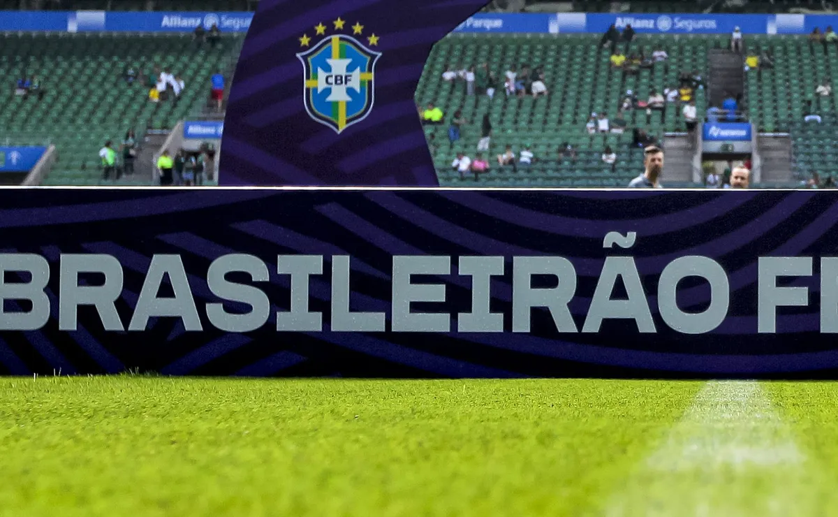 Rodada perfeita: Corinthians vê rivais tropeçarem e se isola na ponta do Brasileirão