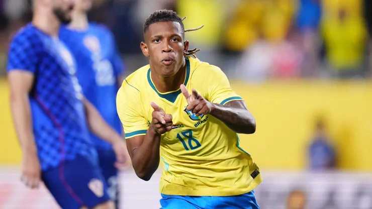 Danilo está no radar da Seleção Brasileira. Rich Storry/Getty Images