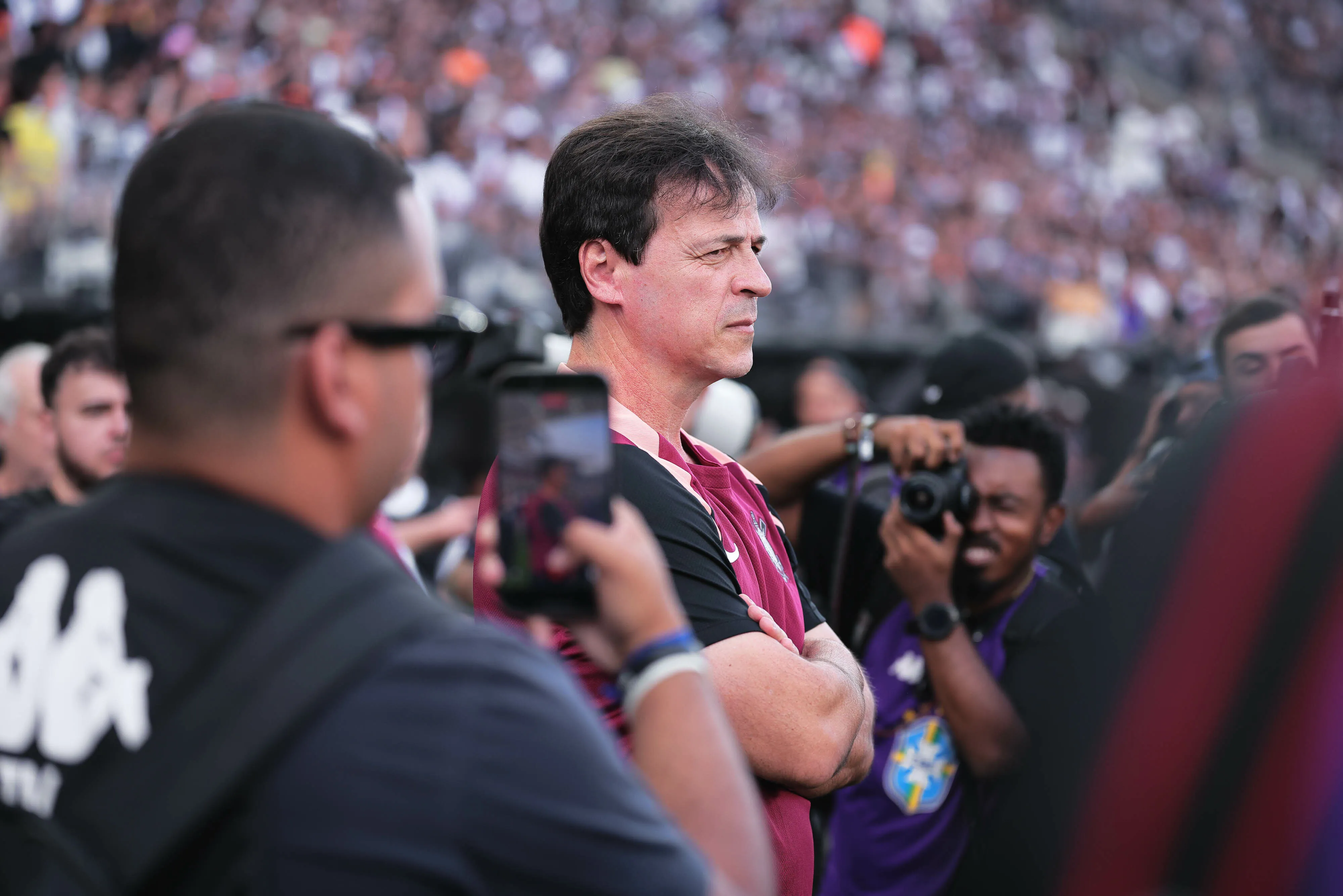 Fernando Diniz técnico do Corinthians durante partida contra o Vasco. Foto: Ettore Chiereguini/AGIF