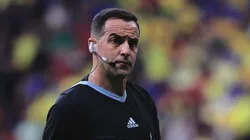 Esteban Ostojich, árbitro de Cruzeiro x Bocar Juniors - Foto: Ettore Chiereguini/AGIF