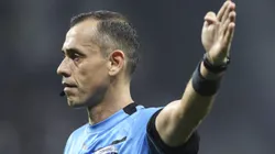 Juan Benítez foi o árbitro da partida. Photo by Alexandre Schneider/Getty Images