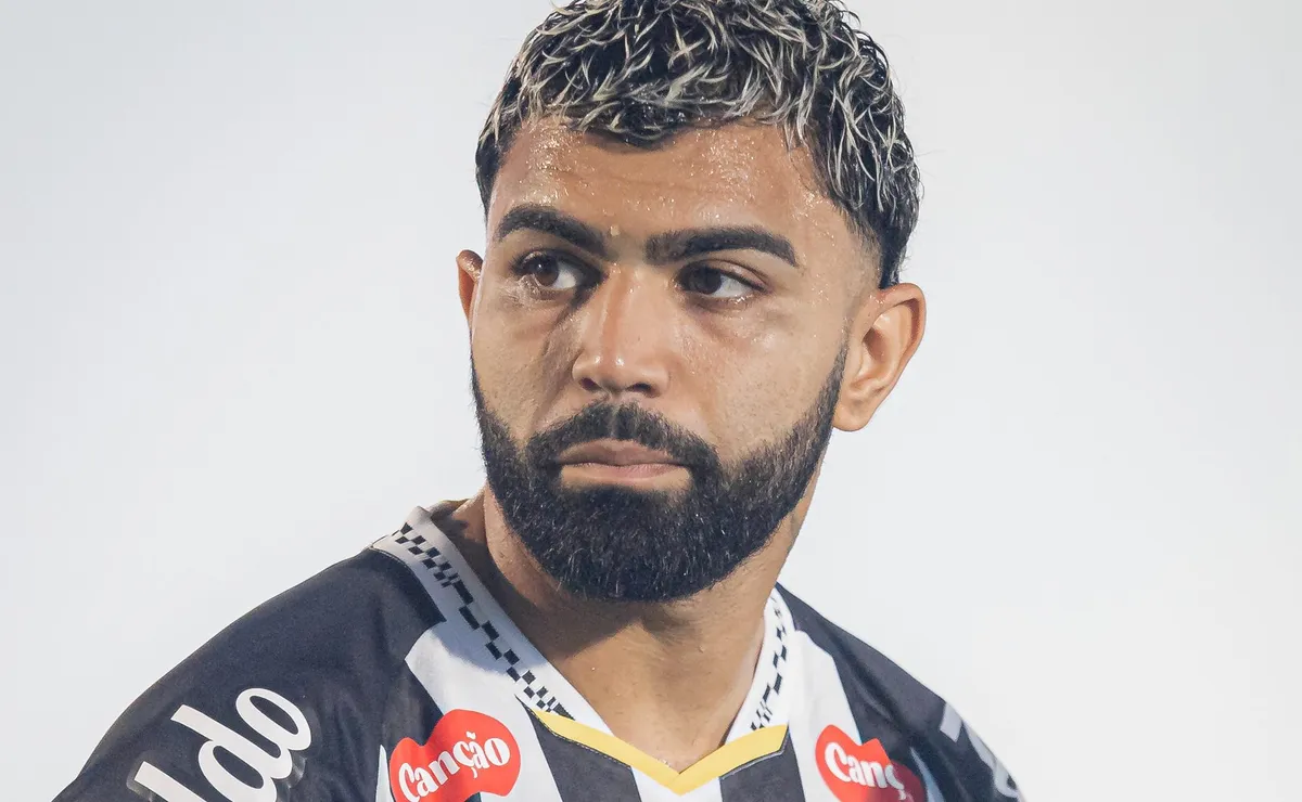 Gabigol manda a real sobre sintético antes de Palmeiras x Santos