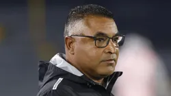 Roger durante partida no Estádio El Campín