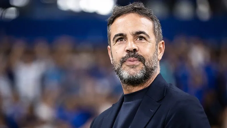 Artur Jorge é o técnico do Cruzeiro. Foto: Gustavo Aleixo/Cruzeiro