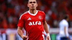 Rafael Borre jogador do Internacional comemora seu gol durante partida contra o Cruzeiro no estadio Beira-Rio pelo campeonato Brasileiro A 2025.