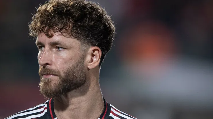 Léo Pereira desfalca o Flamengo contra o Estudiantes - Foto: Jhony Pinho/AGIF