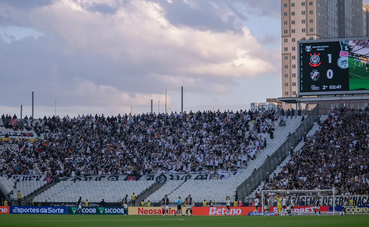 Corinthians supera Palmeiras e São Paulo juntos em dívida e fecha 2025 com menor receita entre rivais