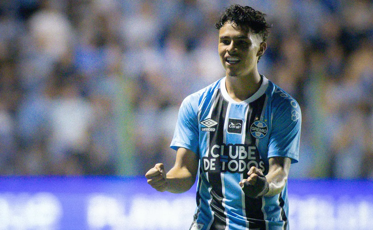 Grêmio confirma lesão de Roger e jovem atacante pode retornar só depois da Copa do Mundo