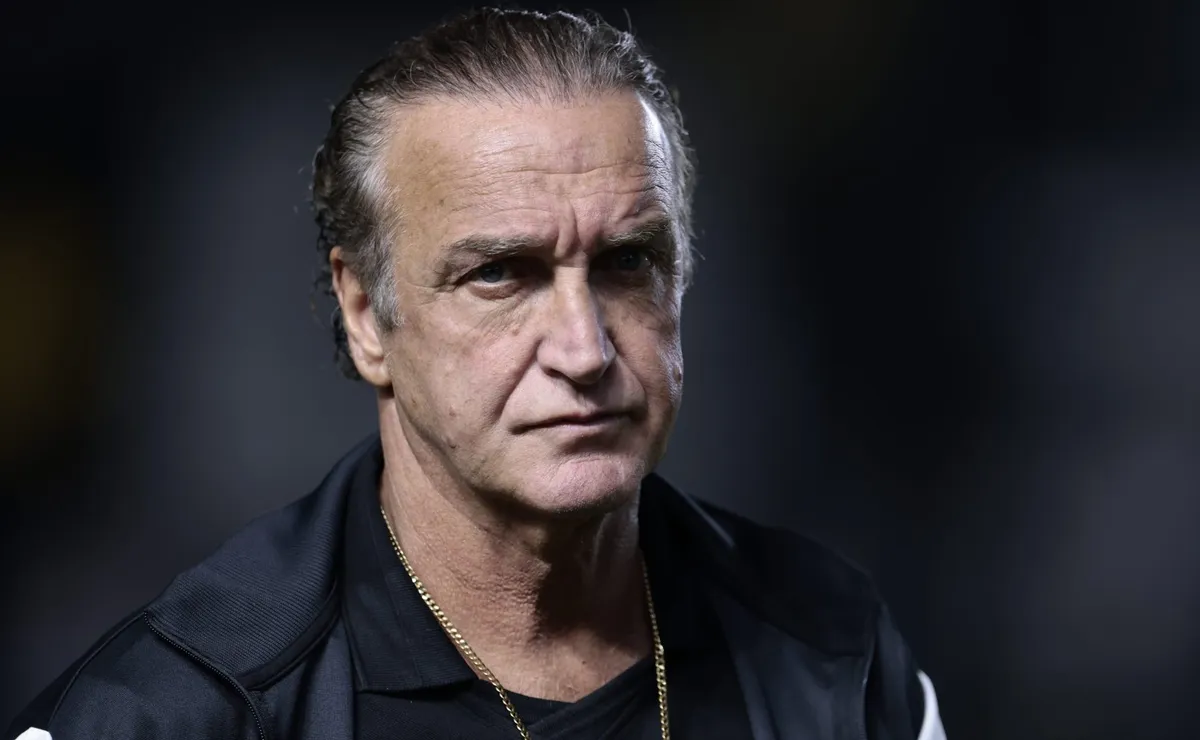Cuca critica Gabigol ao vivo e promete atitude no Santos: “Vai ser cobrado por isso”