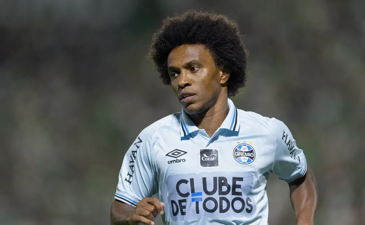 Willian retorna após lesão muscular e vira opção para duelo decisivo do Grêmio no Chile