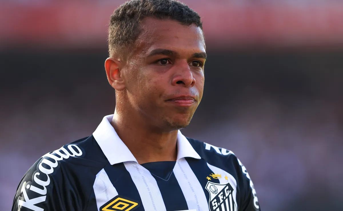 Santos terá retorno antecipado de Sandry após falta