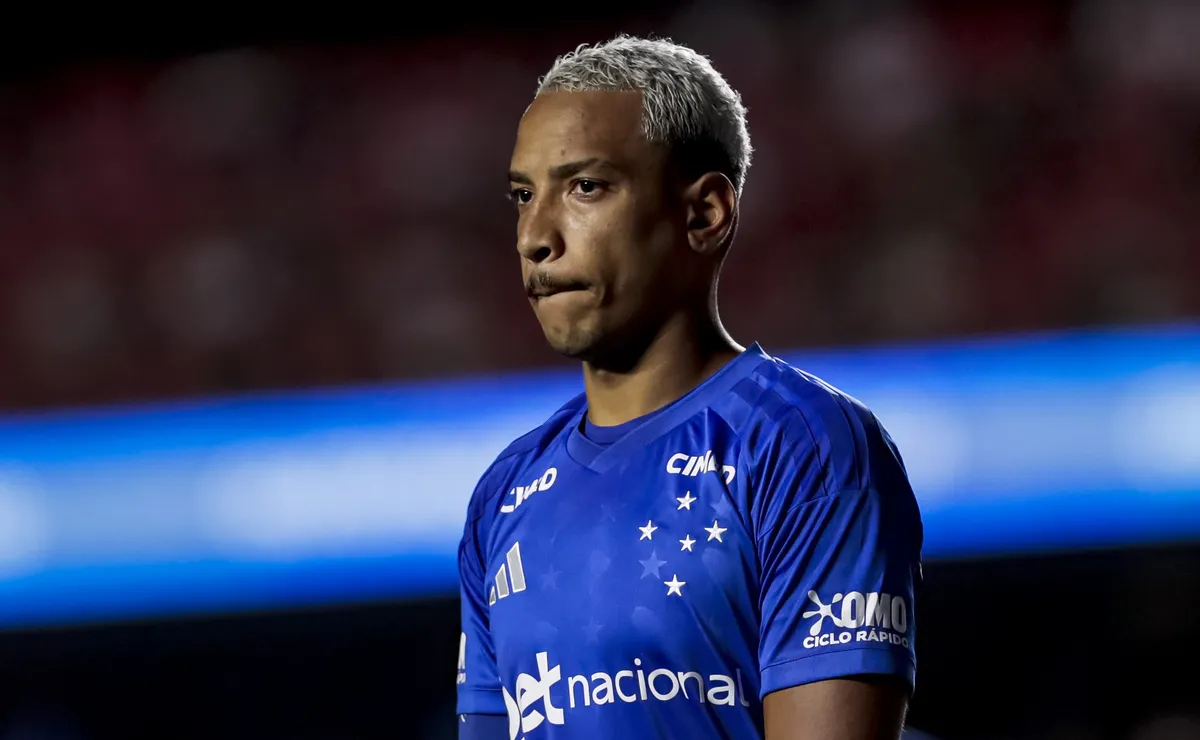 Matheus Pereira é alvo de injúria racial e ameaça após vitória do Cruzeiro sobre o Boca Juniors