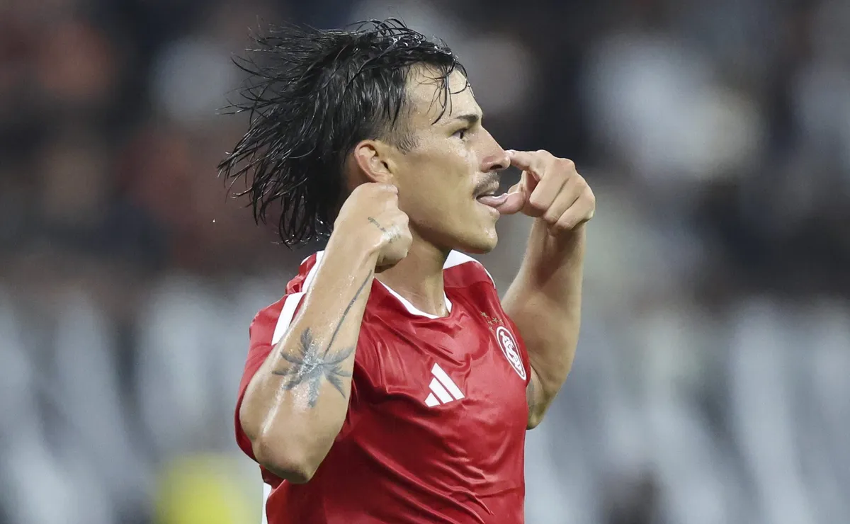 Bernabei pode entrar no top-5 de laterais mais artilheiros do Inter no século caso mantenha média