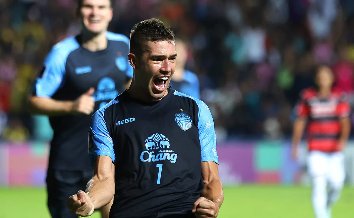 Corinthians abre conversas por atacante Guilherme Bissoli; ex-São Paulo vive fase artilheira na Tailândia