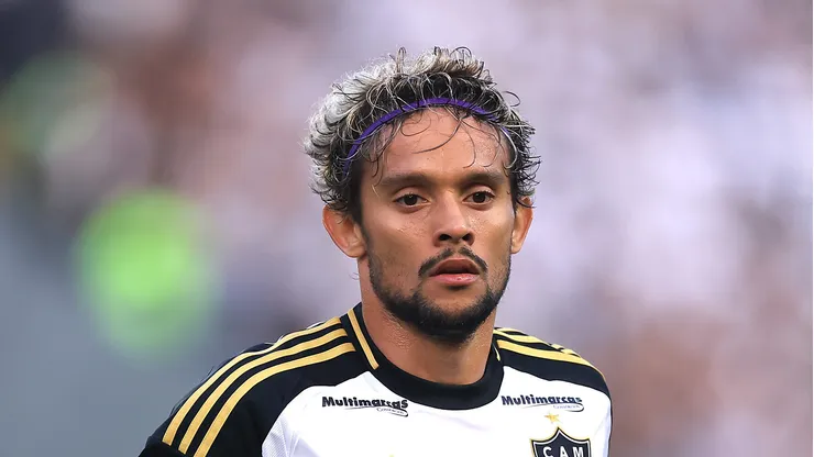 Scarpa durante jogo do Atlético em São Januário.