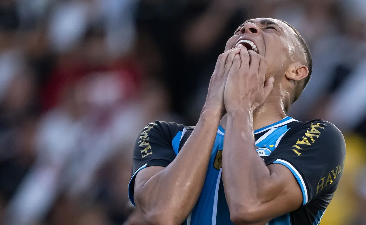 Grêmio enfrenta sequência decisiva fora de casa e tenta reverter desempenho preocupante na temporada