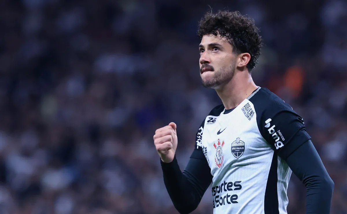 Gustavo Henrique, zagueiro do Corinthians, volta à autoescola e tira habilitação para dirigir nova picape