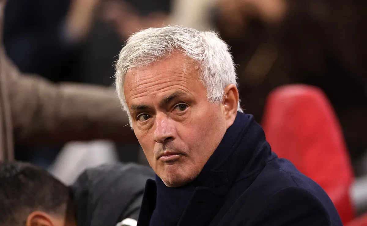 Mourinho coloca Seleção Brasileira entre as favoritas na Copa do Mundo e cita Ancelotti como trunfo