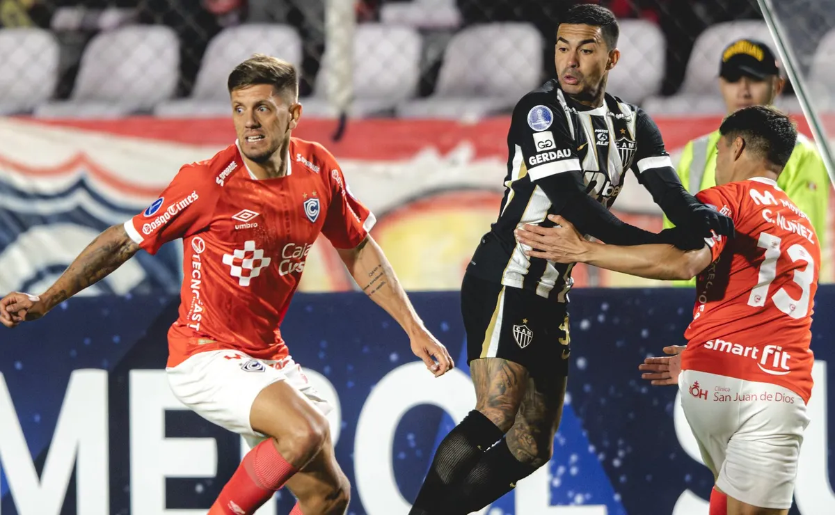 Cienciano abre o placar em Cusco e expõe fragilidade defensiva do Atlético Mineiro na temporada