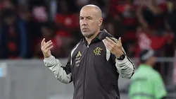 Flamengo de Leonardo Jardim encontrou dificuldades em La Plata (Photo by Wagner Meier)
