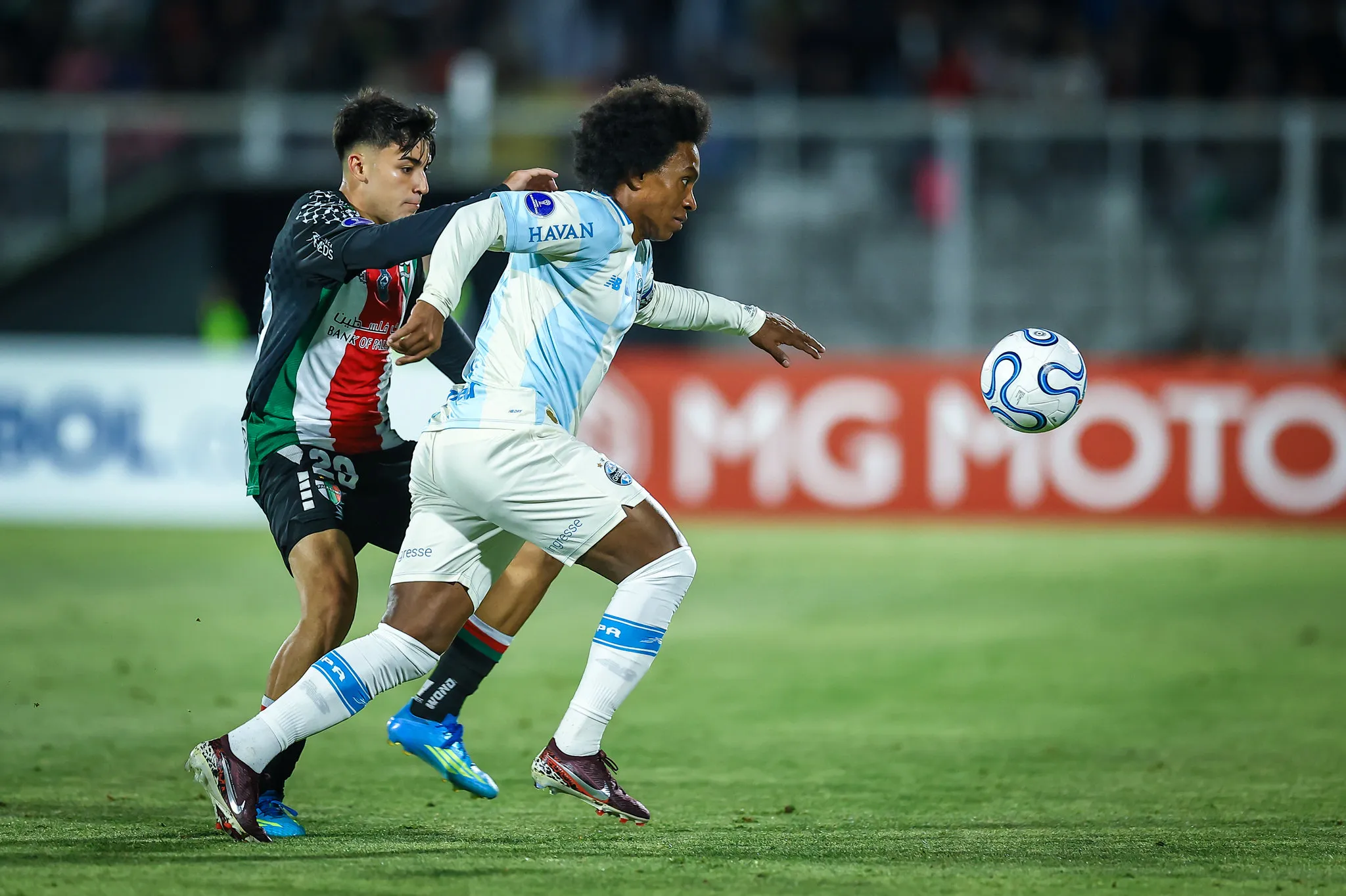 Lance da partida entre Grêmio e Palestino. FOTO: LUCAS UEBEL/GRÊMIO FBPA
