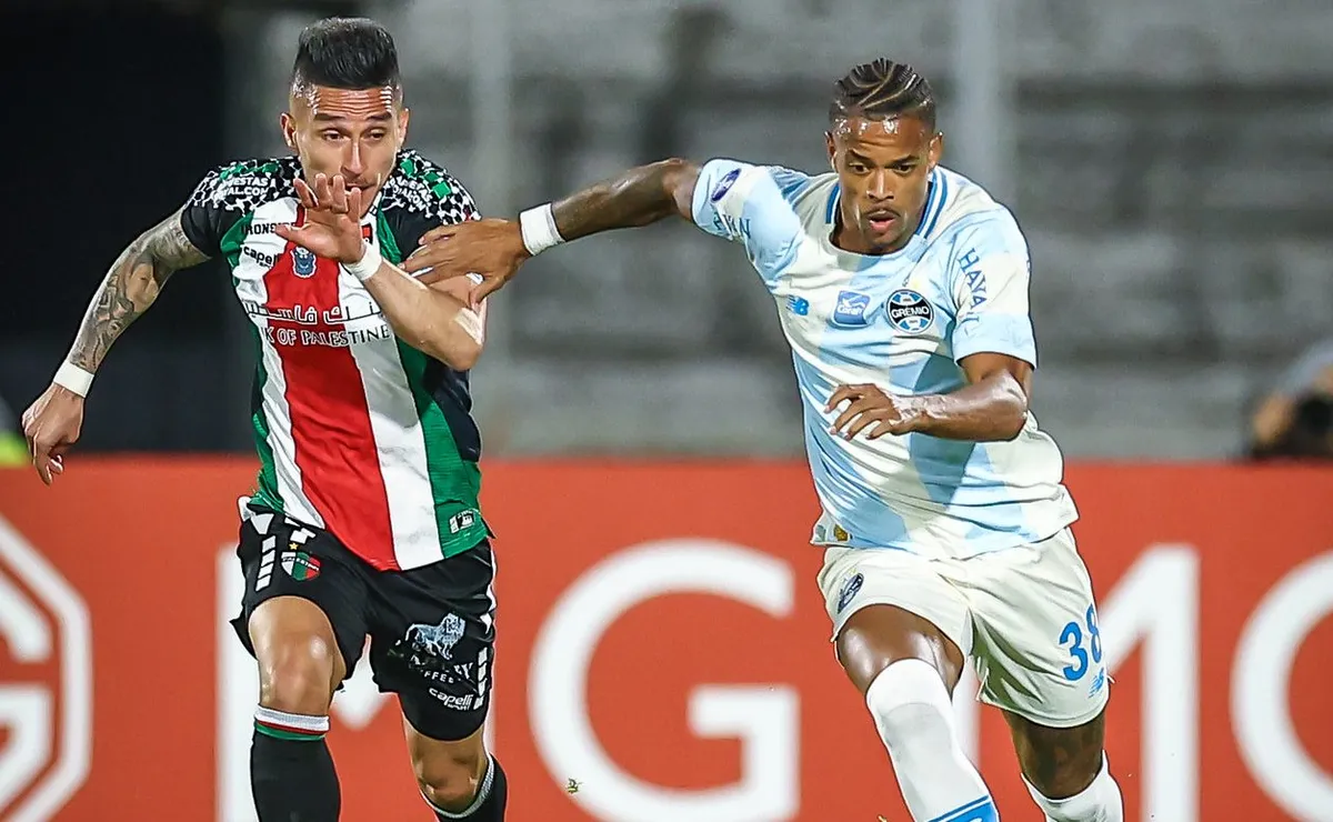 Grêmio desperdiça três pênaltis, falha no ataque e fica no empate diante do Palestino na Sul-Americana