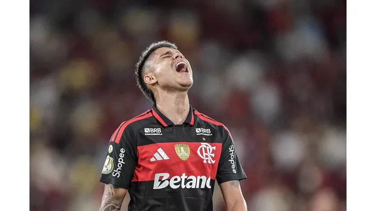 Luiz Araújo tem contrato. Foto: Thiago Ribeiro/AGIF