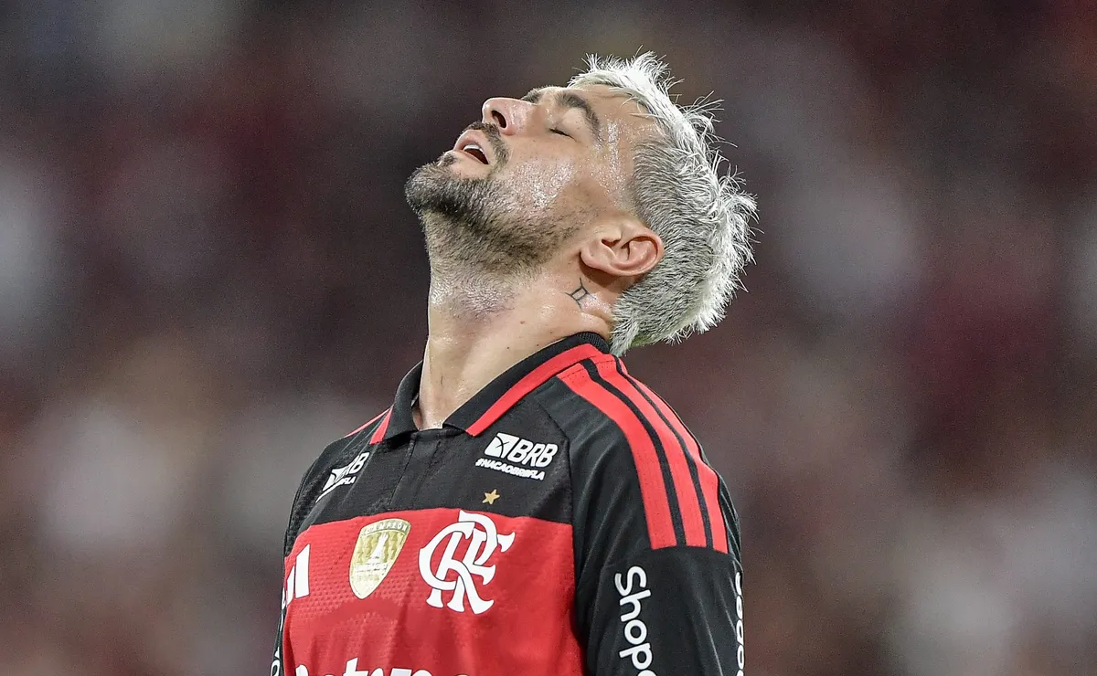 Arrascaeta tem cirurgia marcada e pode ficar mais de 45 dias afastado