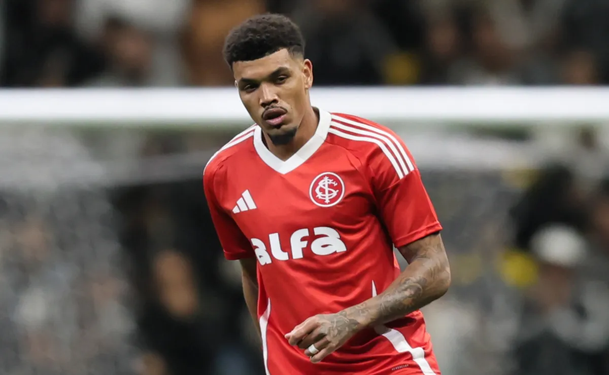 Juninho, do Internacional, é oferecido ao São Paulo que também monitora outros três zagueiros