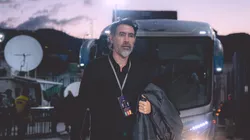 Domínguez na chegada do time ao estádio de Cusco