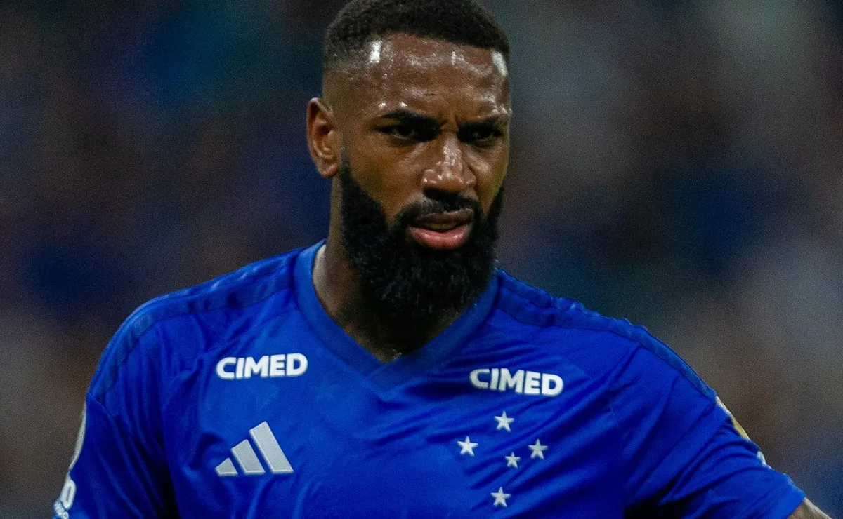 Gerson repudia briga e altera postura do Cruzeiro contra o Galo