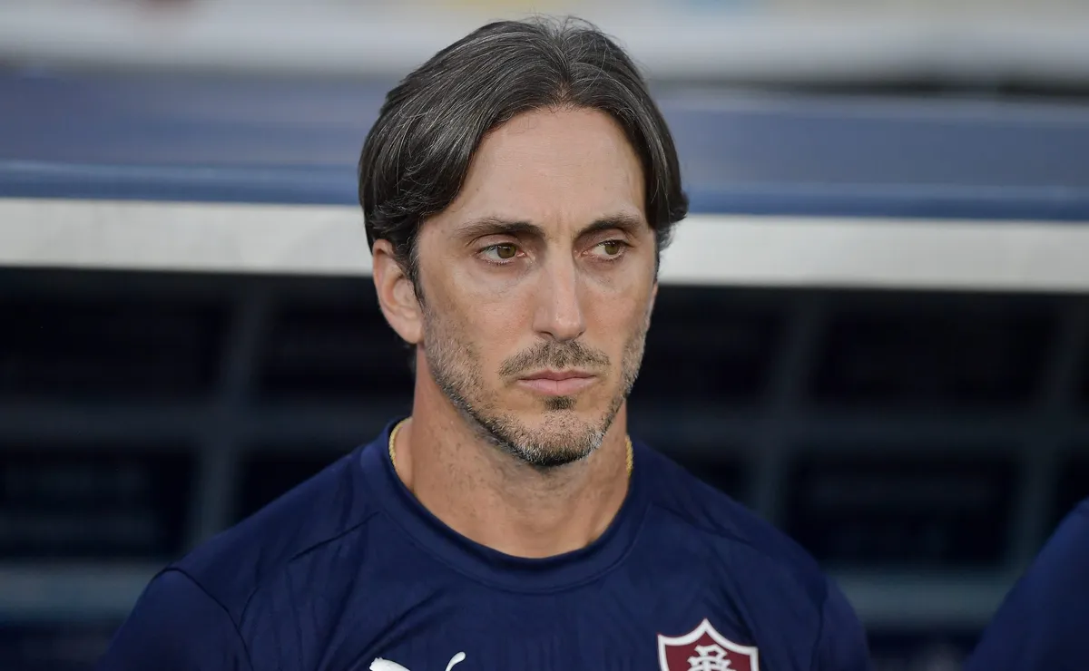 Zubeldía enfrenta altitude inédita e comanda Fluminense em busca de reação na Libertadores