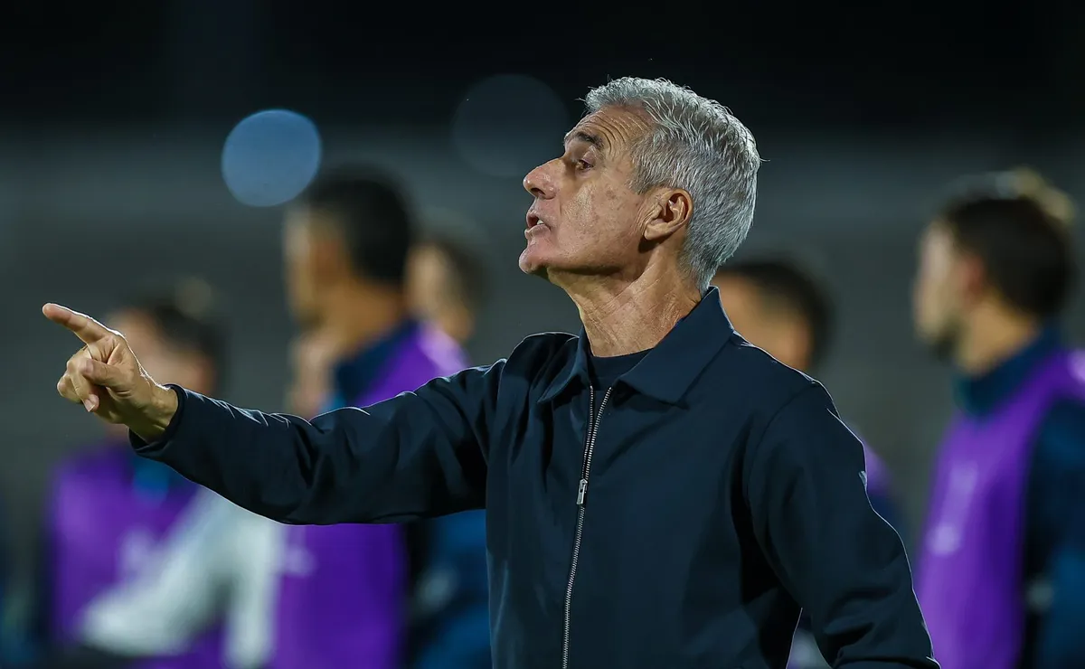 Luís Castro desabafa sobre falta de vitórias do Grêmio como visitante e Athletico-PR pode ‘virar chave’