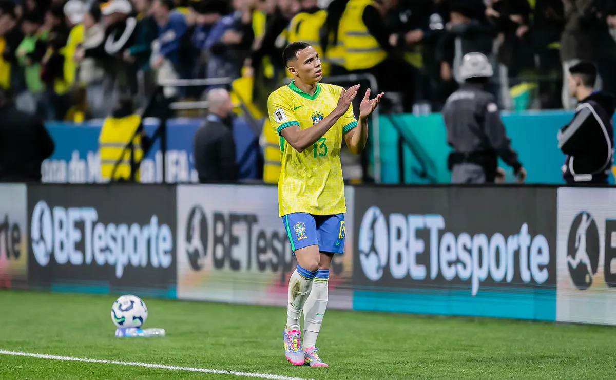 Laterais do Monaco entram no radar da Seleção e disputam vaga na Copa