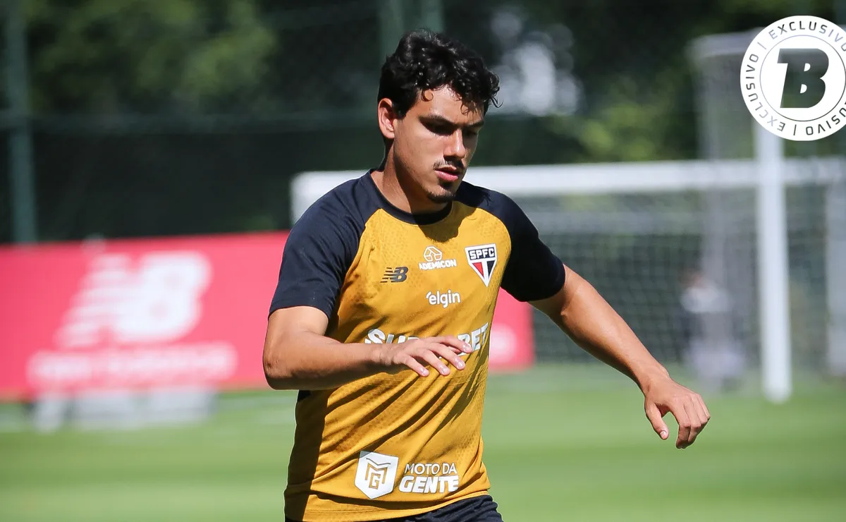 São Paulo corta Moreira por escolha tática de Roger Machado