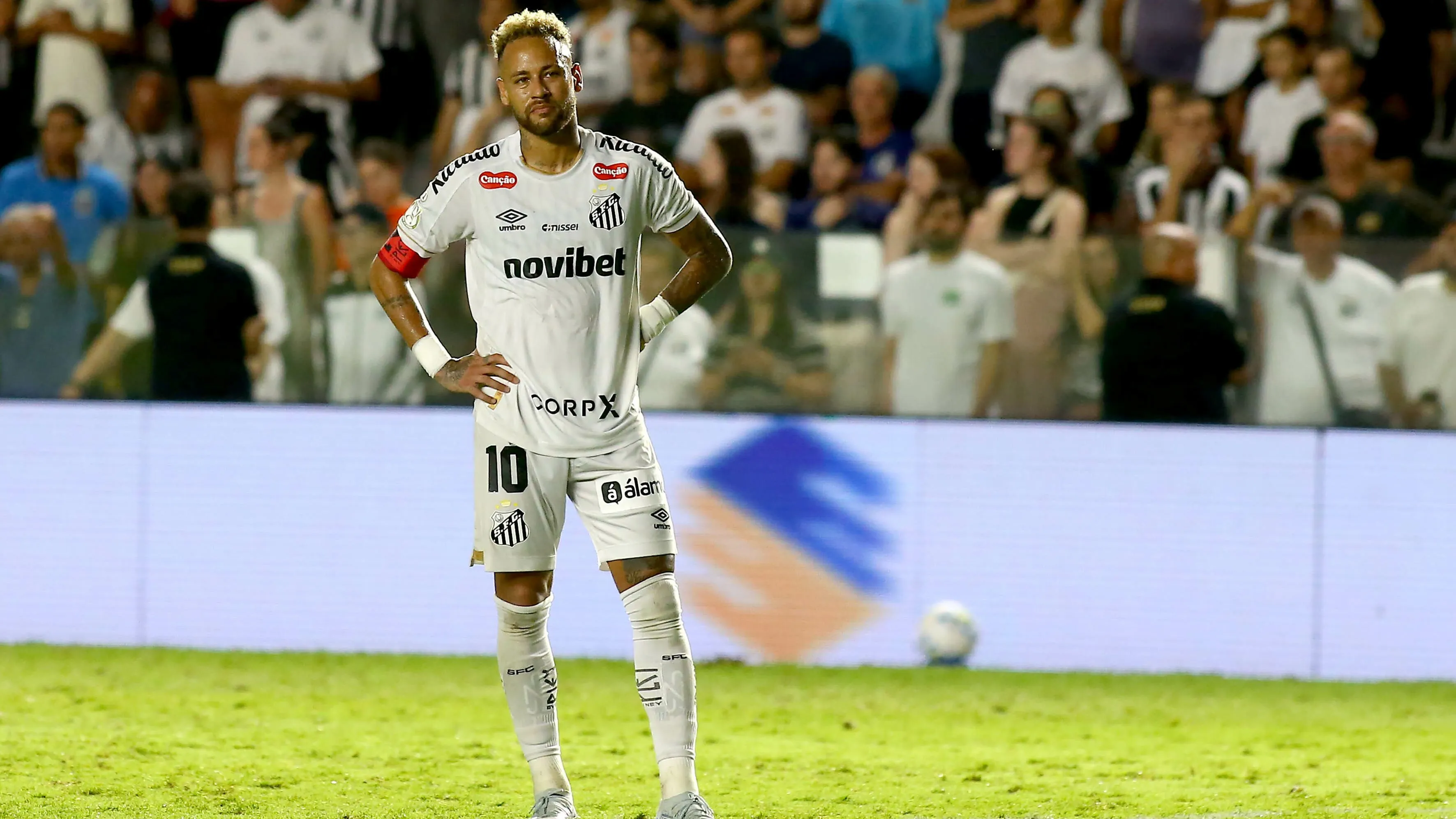 Neymar vem recebendo críticas constantes - Foto: Mauricio De Souza/AGIF.