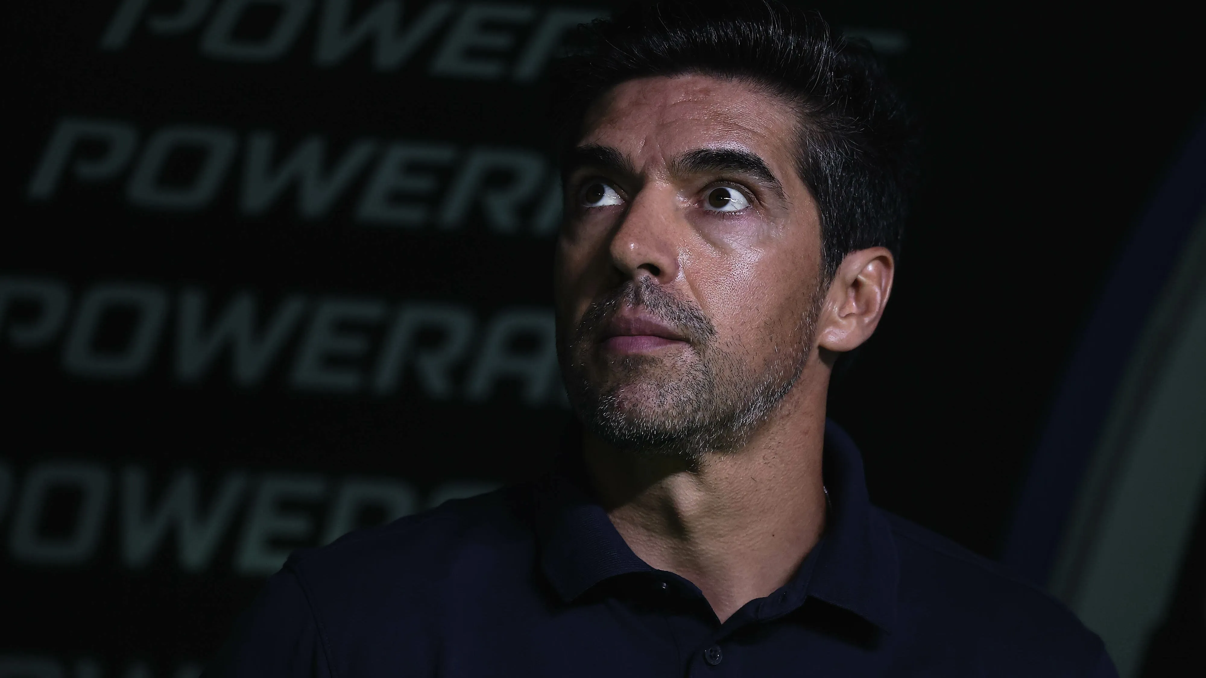 Abel afirmou que só falará de futebol agora – Foto: Ettore Chiereguini/AGIF