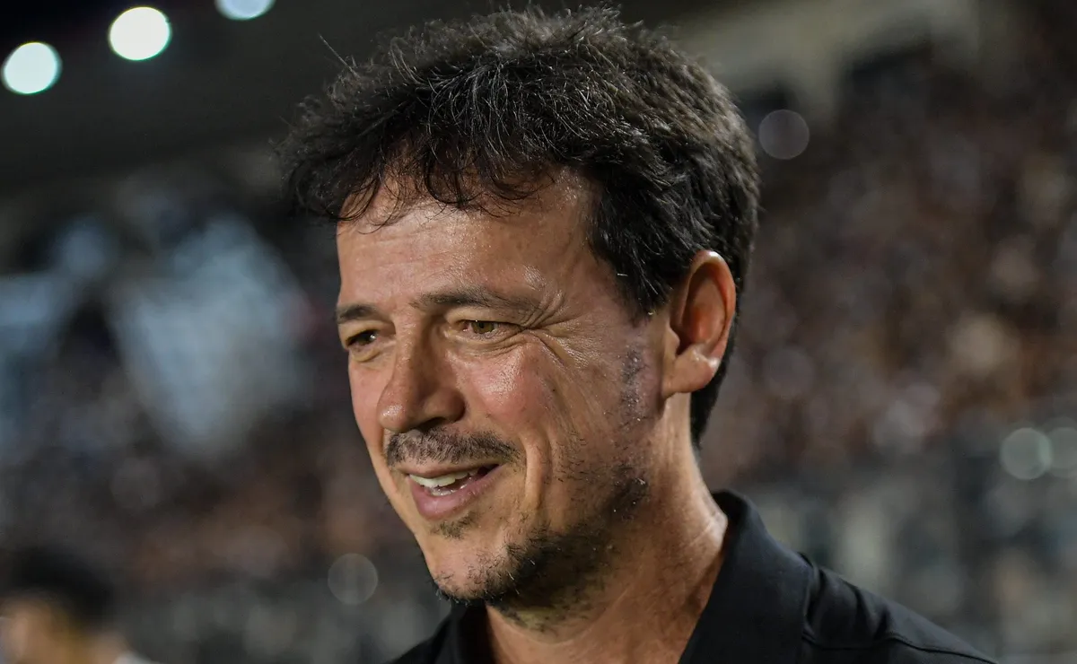 Fernando Diniz descobre vantagem antes de Corinthians x Peñarol com fragilidade defensiva do adversário
