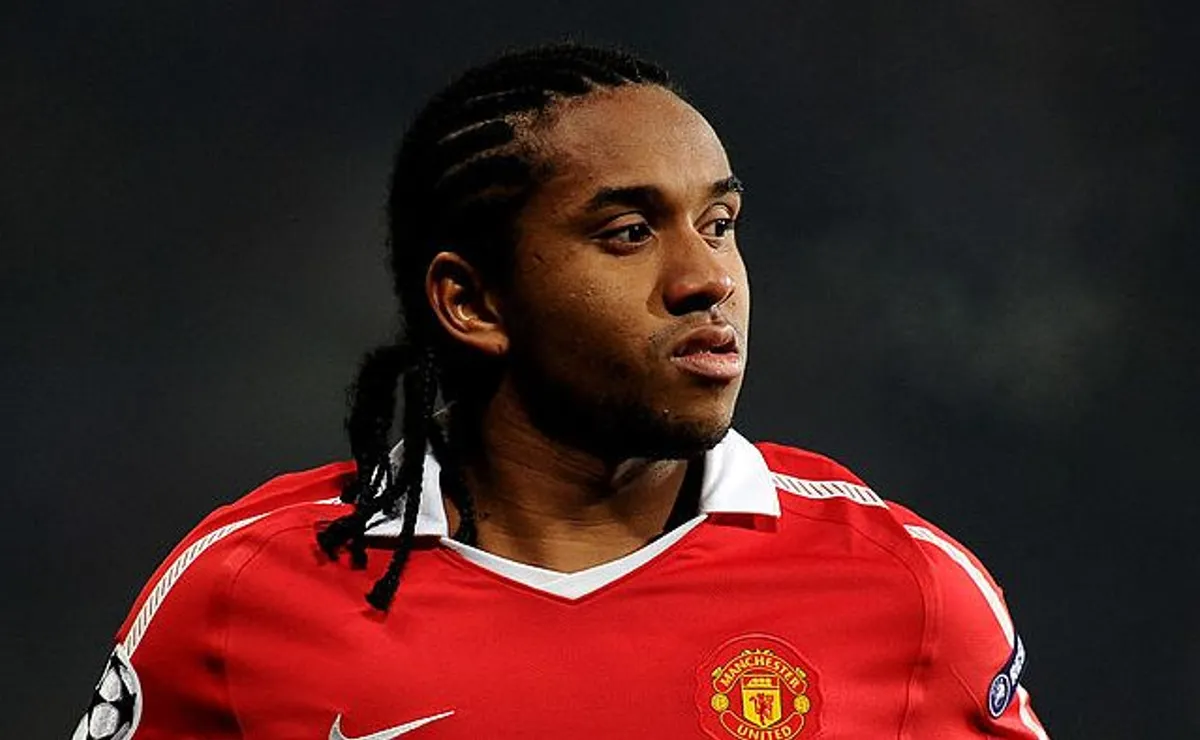 Ex-United, Anderson defende Neymar e aponta dependência da seleção no craque: “Joga sozinho há 10 anos”