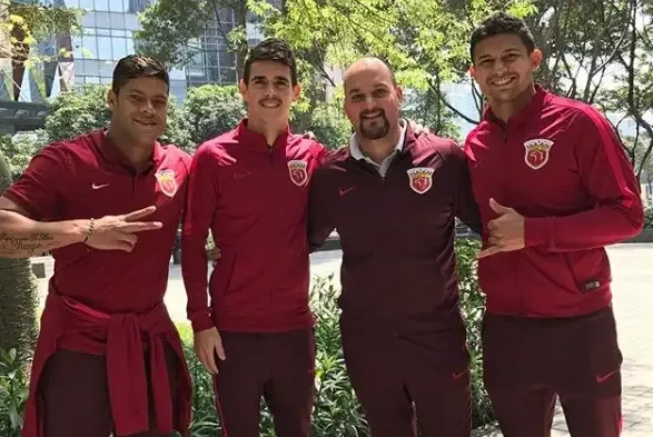 Fisioterapeuta Eduardo Santos tentará tratamento diferente para acelerar recuperação de Estêvão antes da Copa – Foto: Arquivo Pessoal