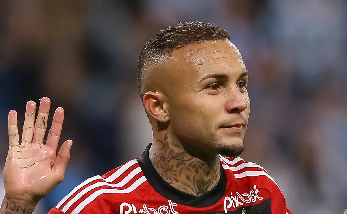 Flamengo pede até R$ 29 milhões por Everton Cebolinha e saída para o exterior ganha força