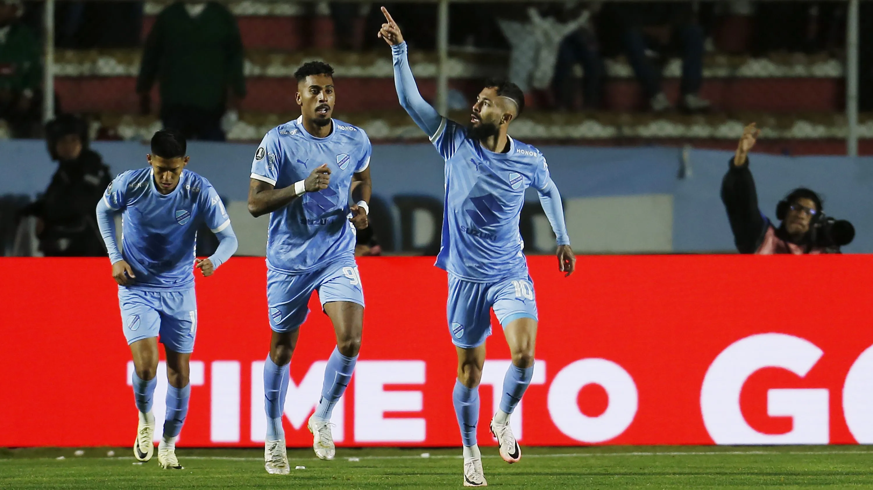 Bolívar costuma dar trabalho no Hernando Siles. (Photo by Gaston Brito Miserocchi/Getty Images)