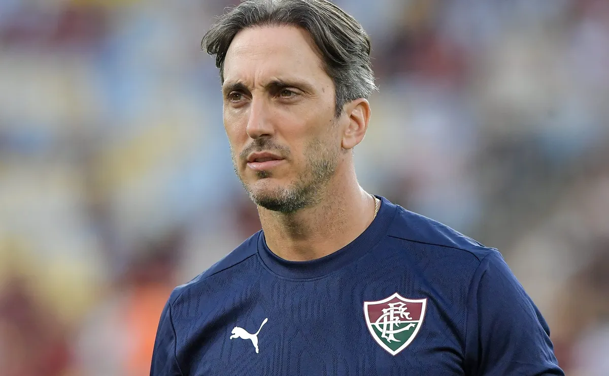 Zubeldía define plano e alerta sobre risco real na Bolívia